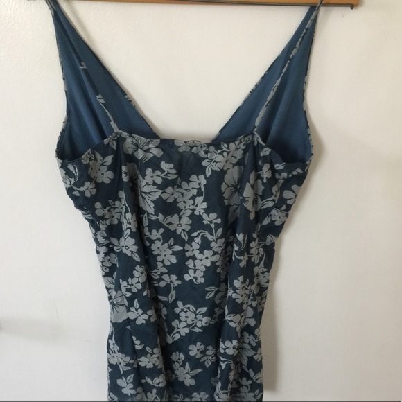 Flowy Floral Tank - Picture 4 of 4